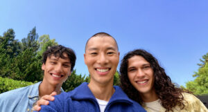 highlights_front_camera_endframe__efw01fhm2n6u_large_2x-300x162 Apple hits all-time revenue record in India on iPhone 17 surge